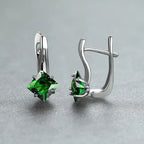 Lightweight, luxurious and simple diamond design earrings