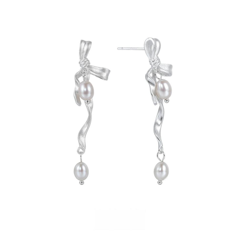 Boucles d’oreilles clous en forme de nœud, ornées de perles délicates - NovaShop NovaShop Silver / 925 Silver Bigbuy