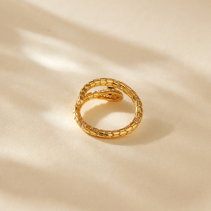 Adjustable snake ring in 18K gold plated copper, color retention