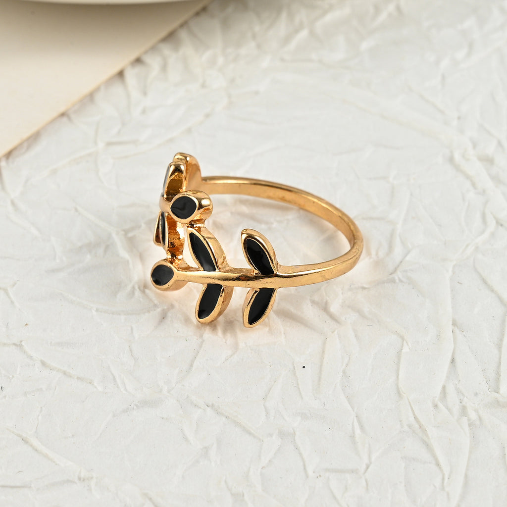 Elegant Geometric Leaf Ring for Women