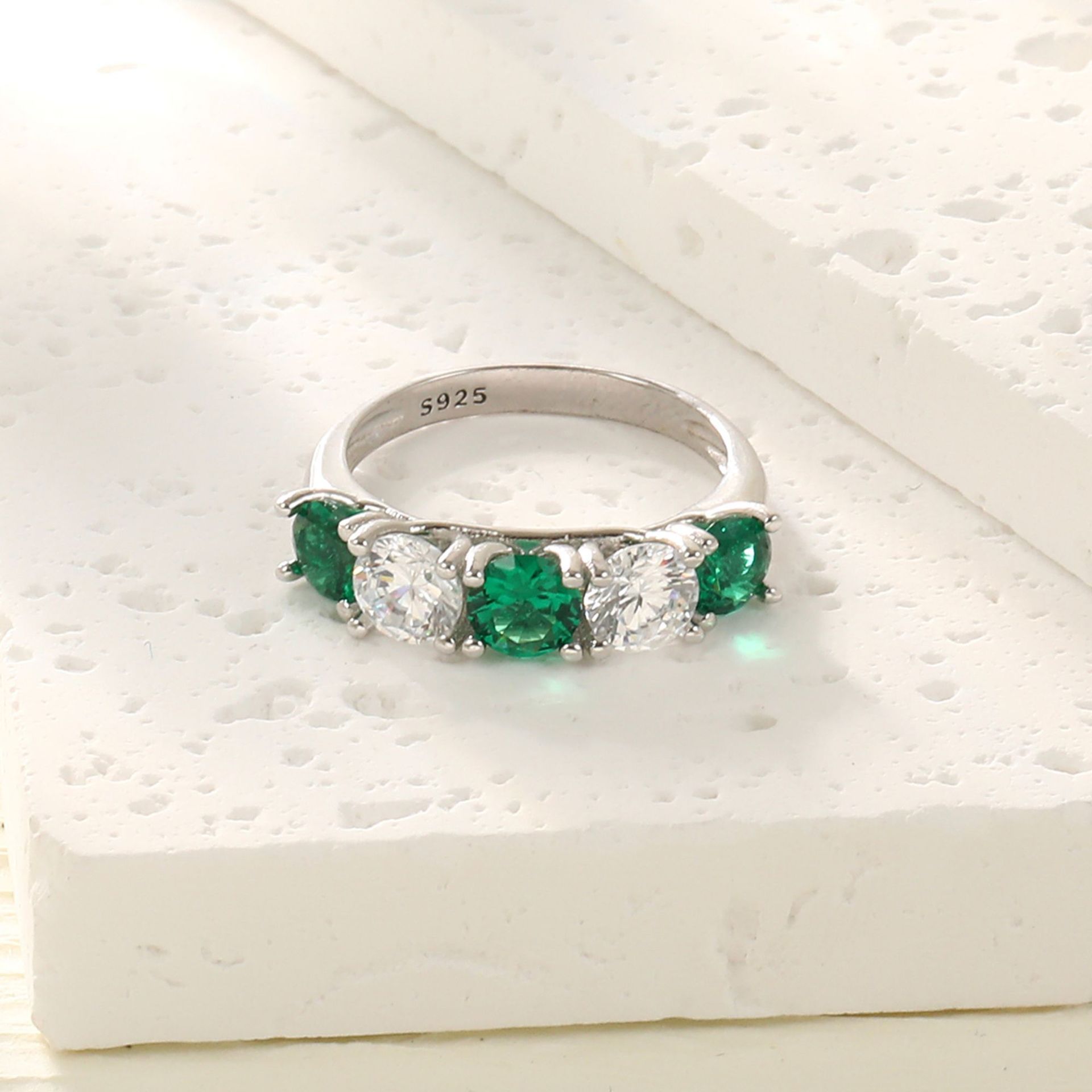 Vintage Emerald Zircon Ring for Women