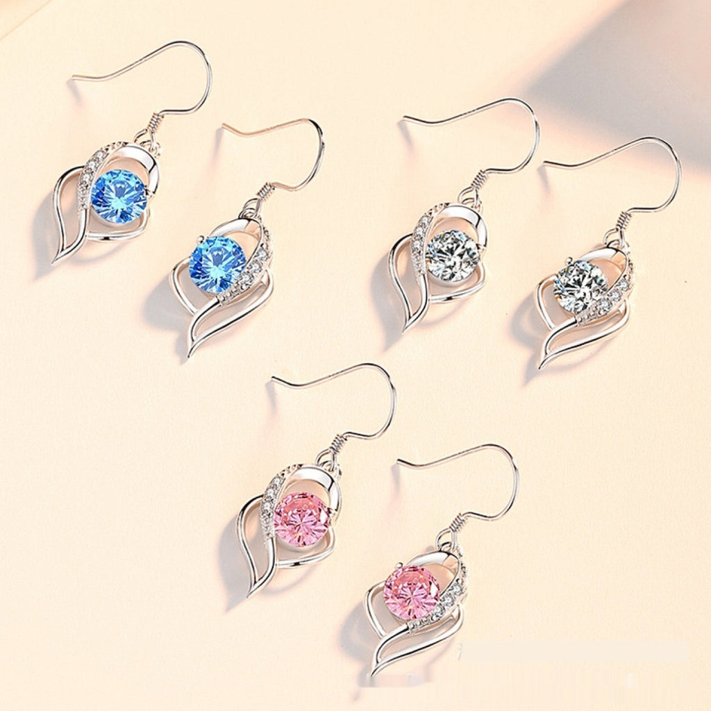 Elegant and simple heart-shaped earrings with micro-inlaid zircons
