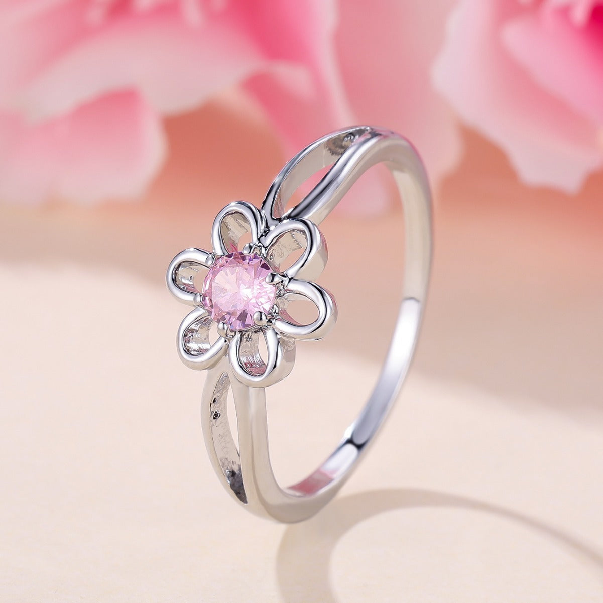 Hollow Flower Women's Ring with Simple and Elegant Design
