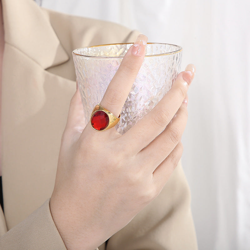 Elegant and personalized oval glass ring for women, retro electroplated titanium steel jewelry