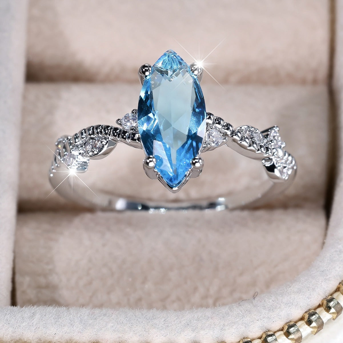 Women's Trendy Navy Blue Ring – Shiny Stone