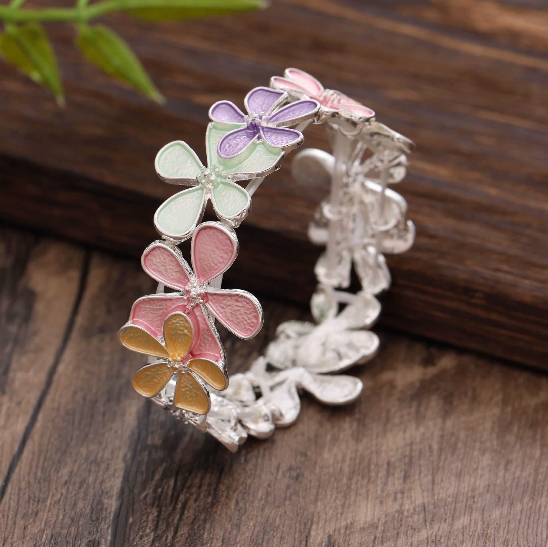 High-end Alloy Flower Elastic Bracelet for Women