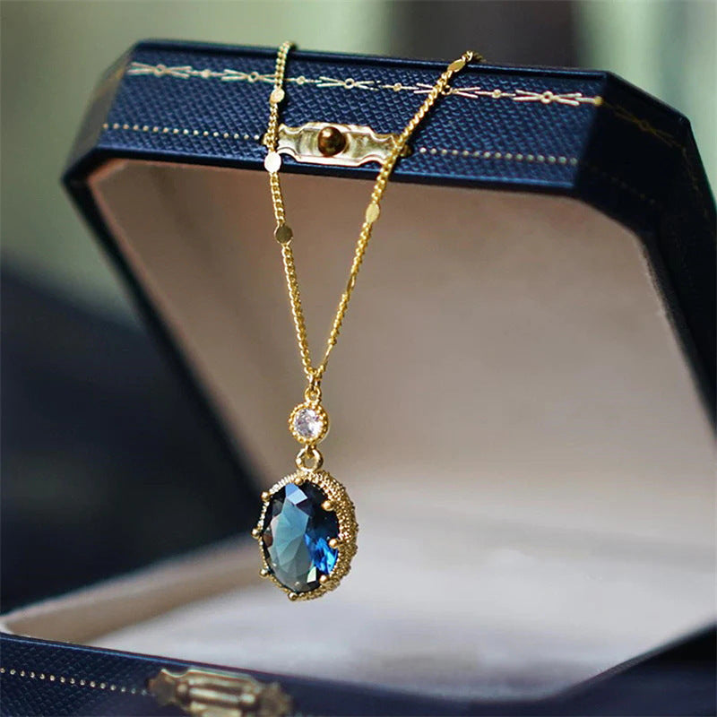 Trendy French retro necklace for women