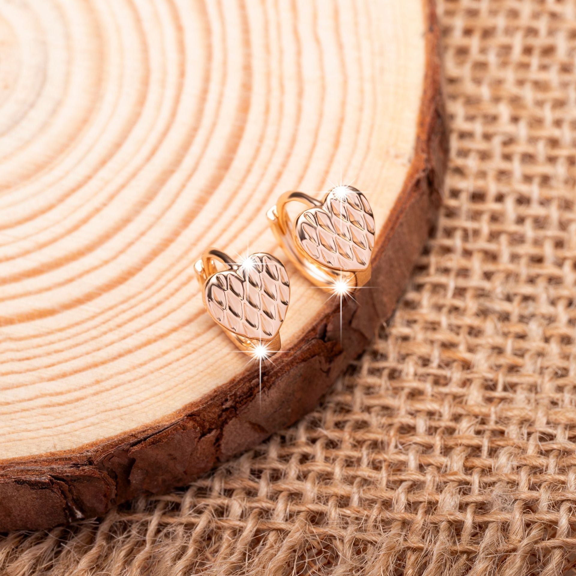 Simple and elegant style earrings, designed in copper