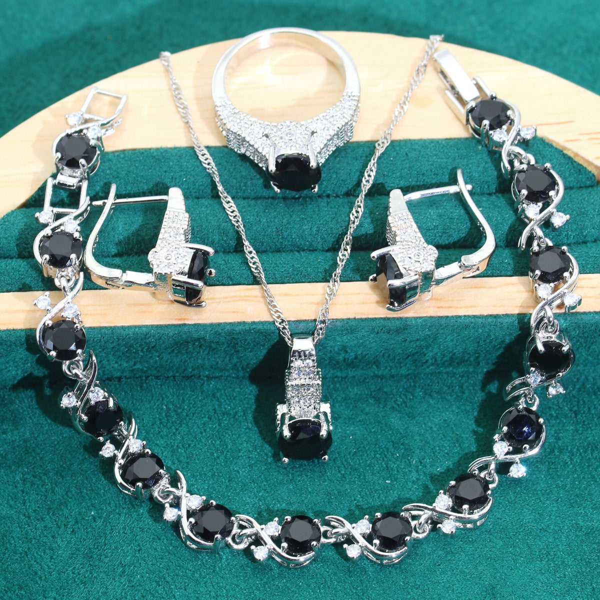 Four-Piece Zircon Set – Necklace, Bracelet, Earrings and Ring Dare to Shine