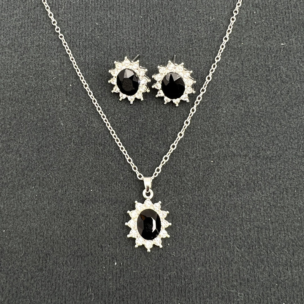 Women's Set with Earrings and Necklace