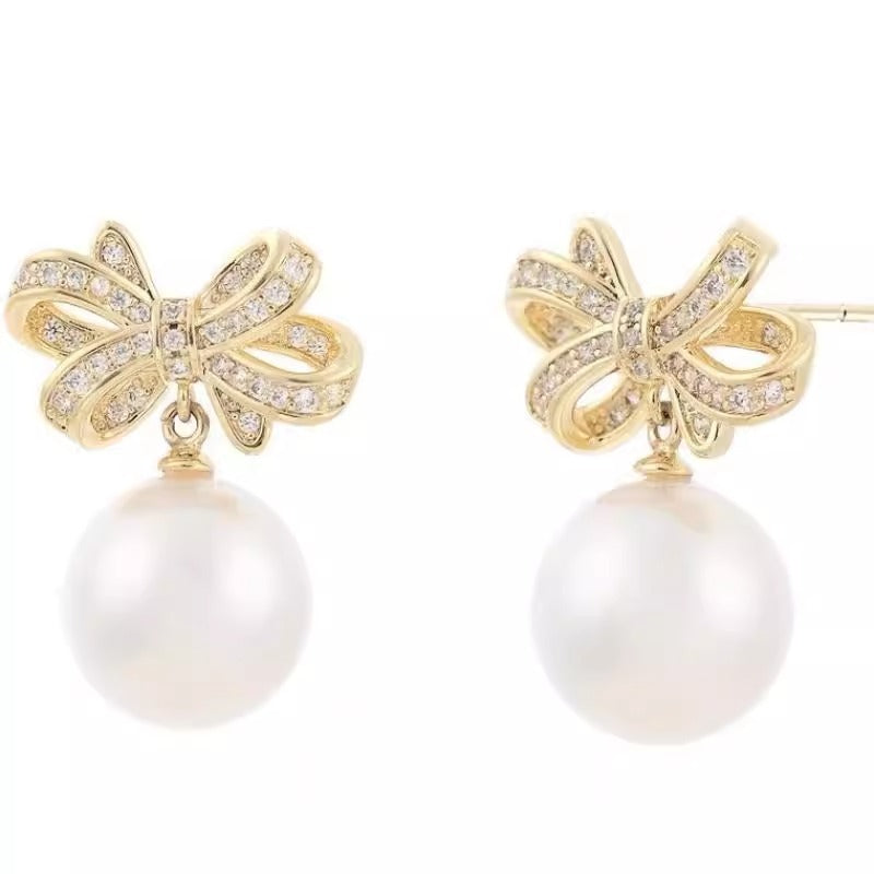 Elegant and versatile irregular pearl earrings