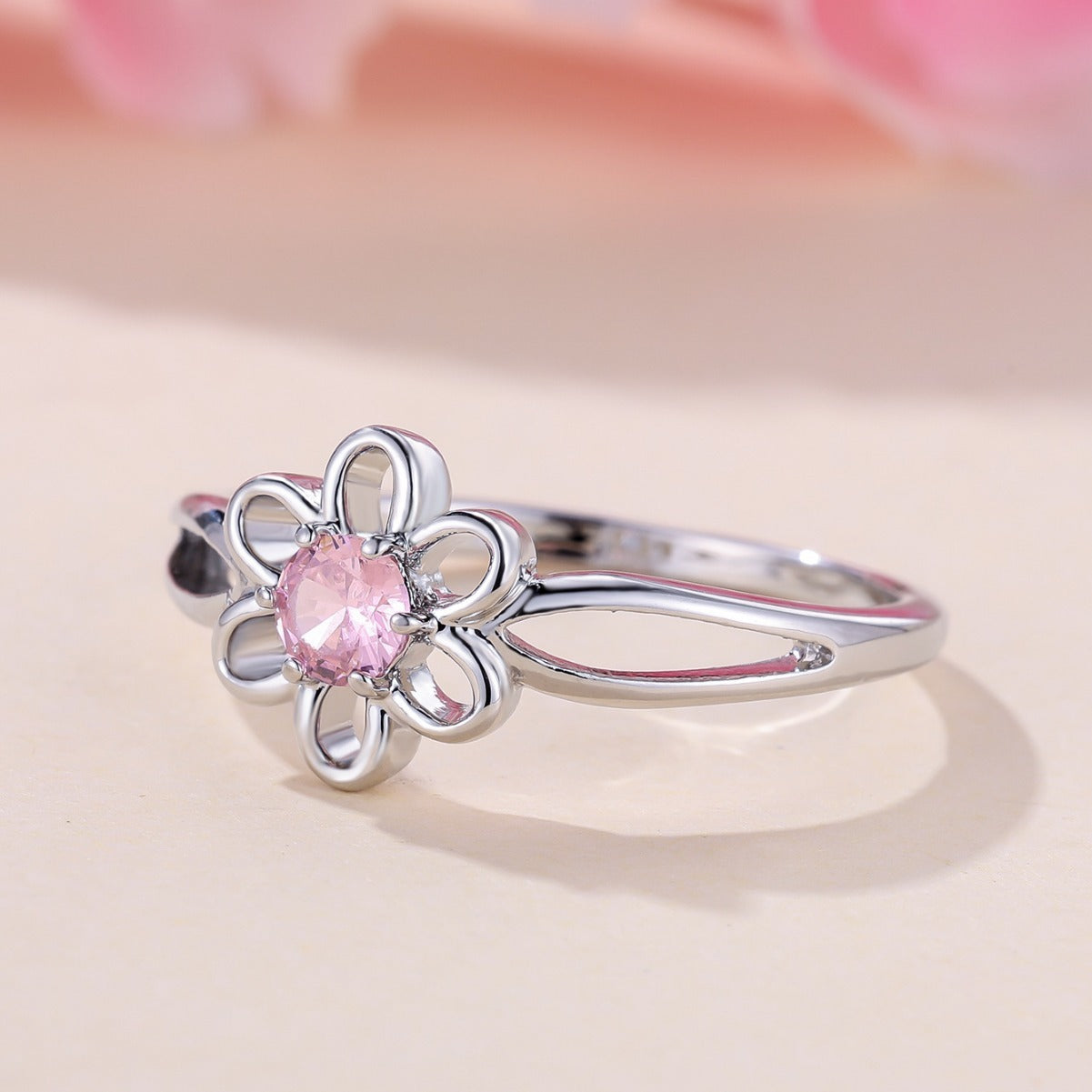Hollow Flower Women's Ring with Simple and Elegant Design