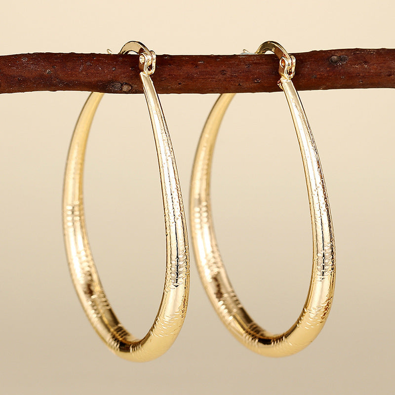 Women's Geometric Design Clip-on Earrings in Ring Shape