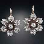 Creative feminine earrings with exquisite retro style