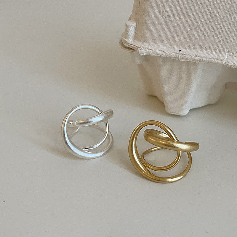 Open ring in three-dimensional interlaced matte metal
