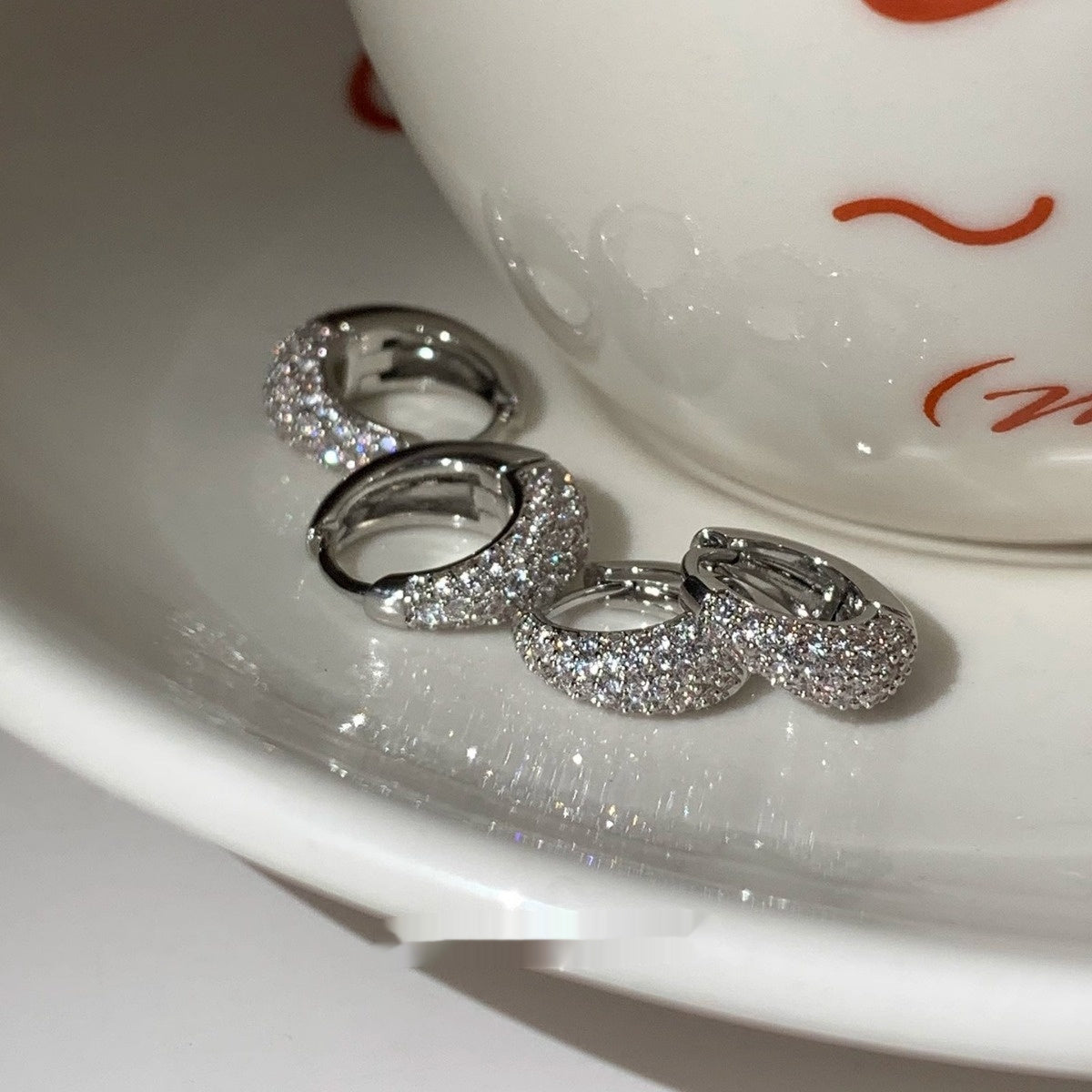 Boucles d’oreilles créoles personnalisées en zircon pour femme – Style tendance et élégant - NovaShop NovaShop Silver / Large Size Bigbuy