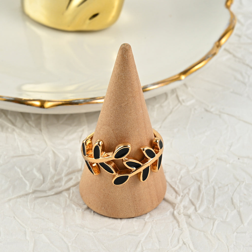 Elegant Geometric Leaf Ring for Women