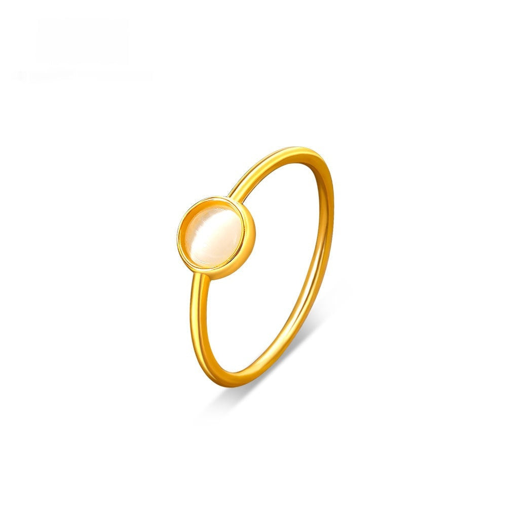 Retro ring with feminine style with opal and geometric design