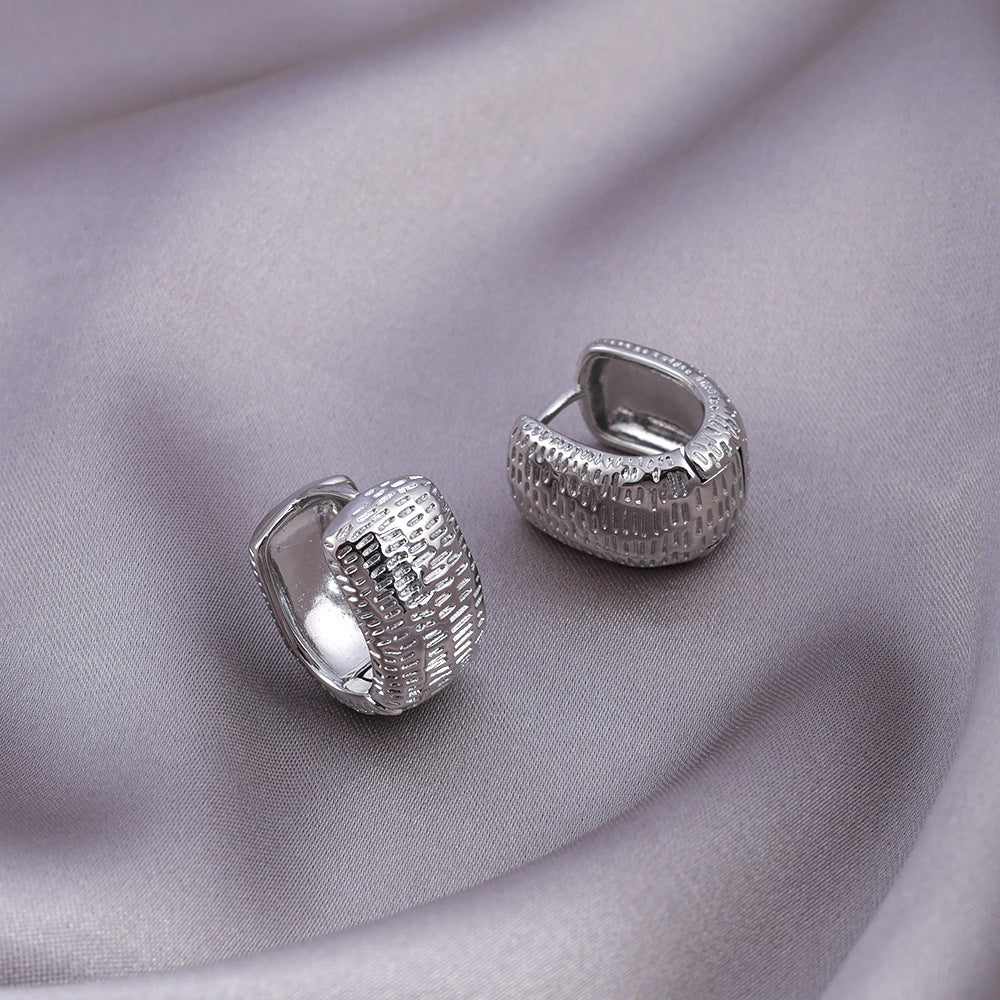 Micro-zircon, woven, twisted, gold-plated, lightweight, luxurious and high-end stud earrings