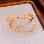 Bracelet ouvert à lignes géométriques irrégulières — Un bijou simple et polyvalent - NovaShop NovaShop Gold Bigbuy