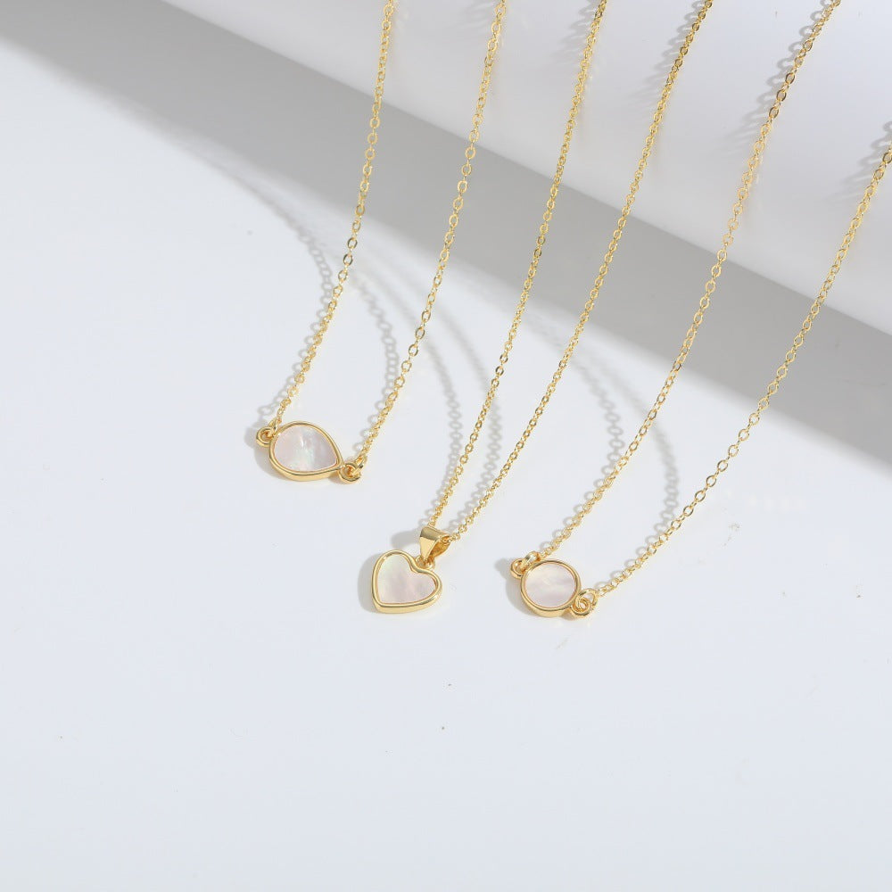 Vintage Heart Pendant Necklace - Elegant Clavicle Chain