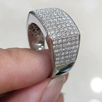 Micro-set index ring with subtle starbursts for a distinctive and refined style