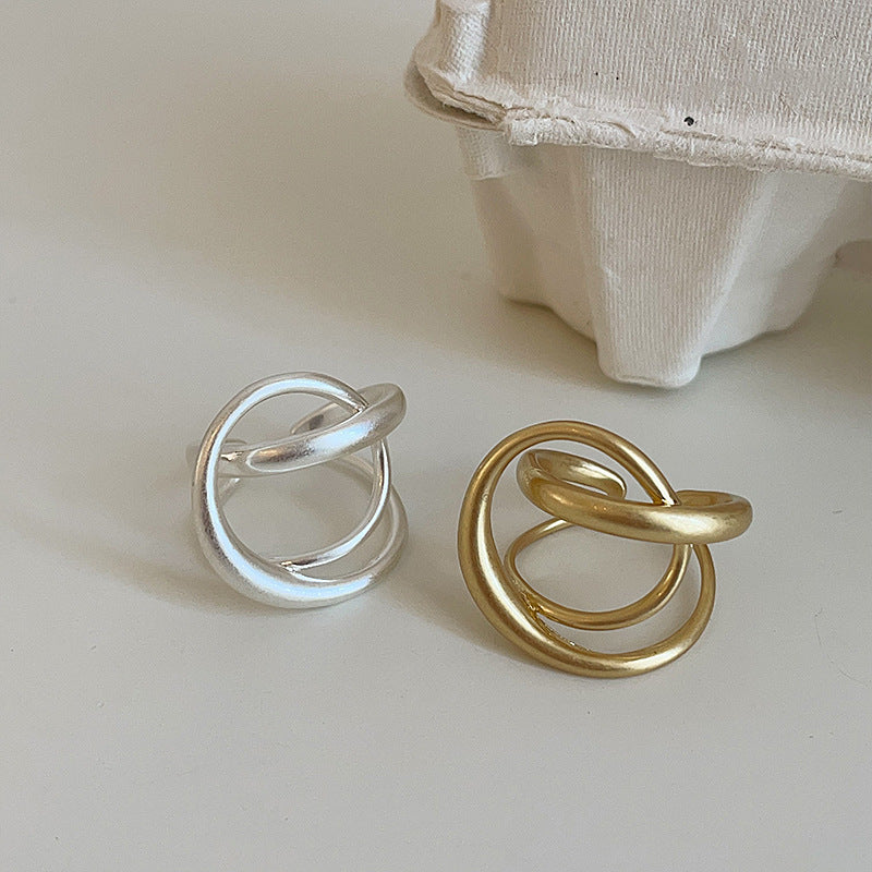 Open ring in three-dimensional interlaced matte metal