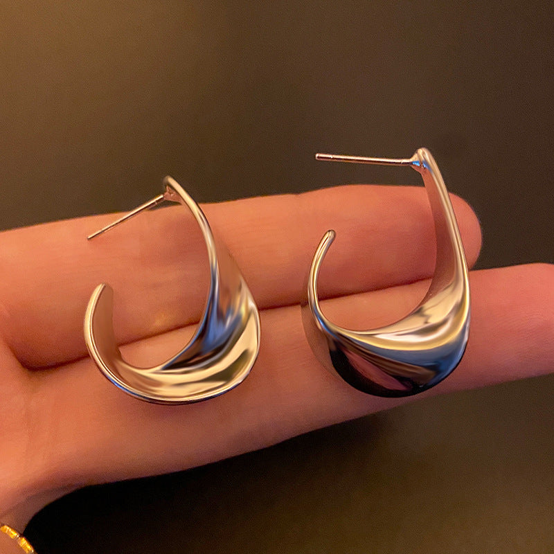 Metal Twisted Design Earrings Check out these earrings