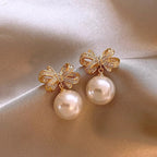 Elegant and versatile irregular pearl earrings