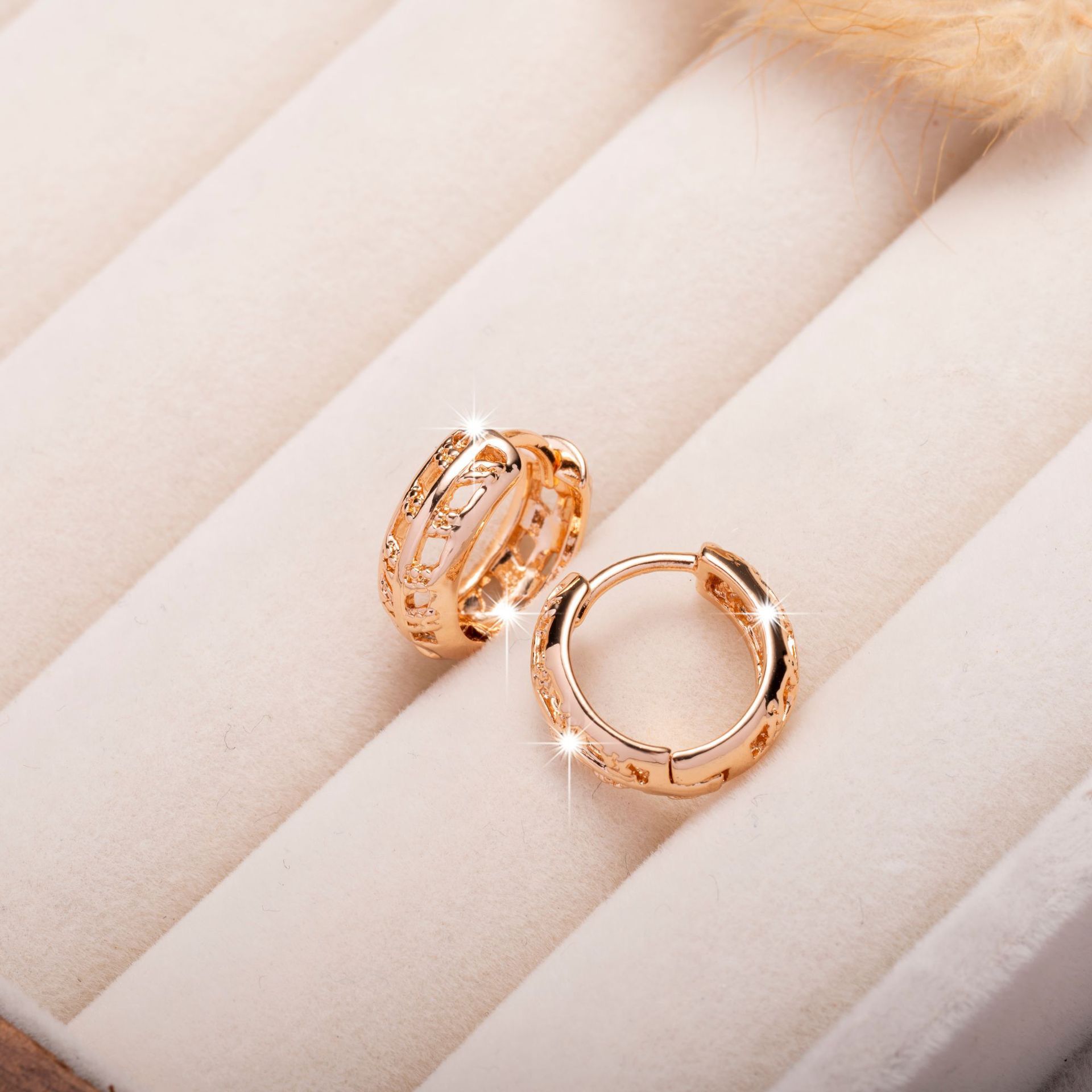 Boucles d’oreilles haut de gamme en forme de feuille ajourée, design de niche - NovaShop NovaShop Rose Gold Bigbuy