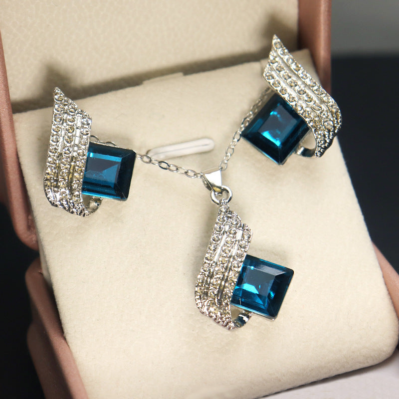 Women's Necklace and Earrings Set – Blue Elegance