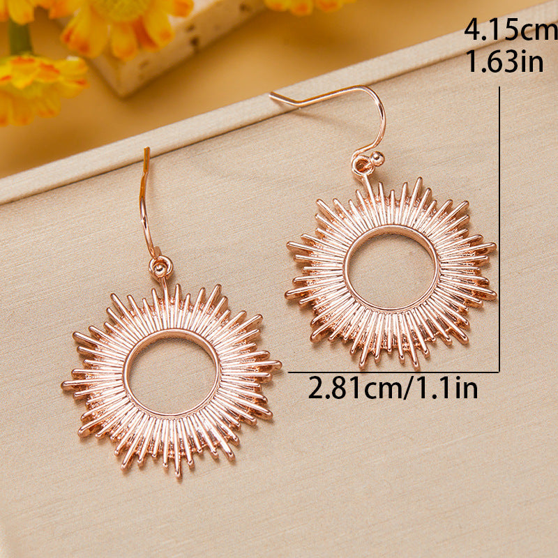 Retro style new earrings with hollow ring and aged effect