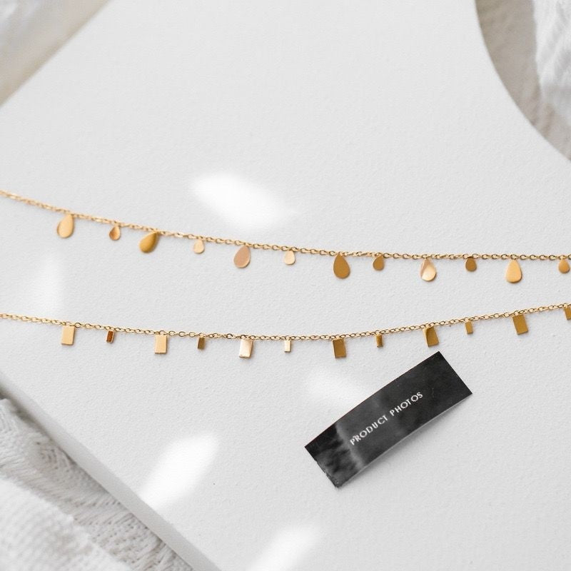 Lightweight and luxurious clavicle chain with minority design
