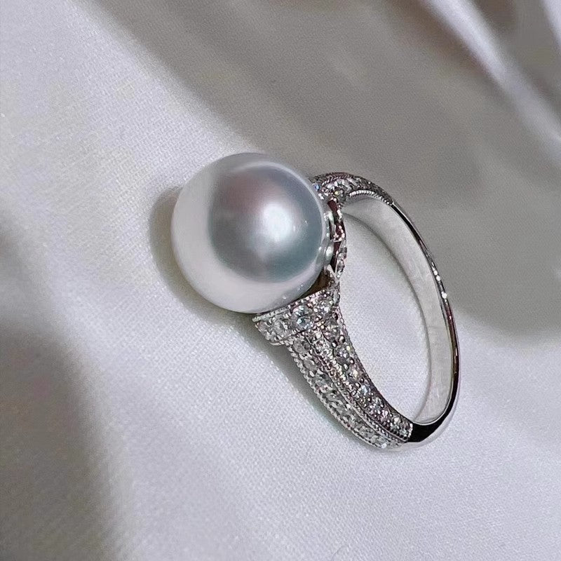 Popular Pearl Light Luxury Ring for Women