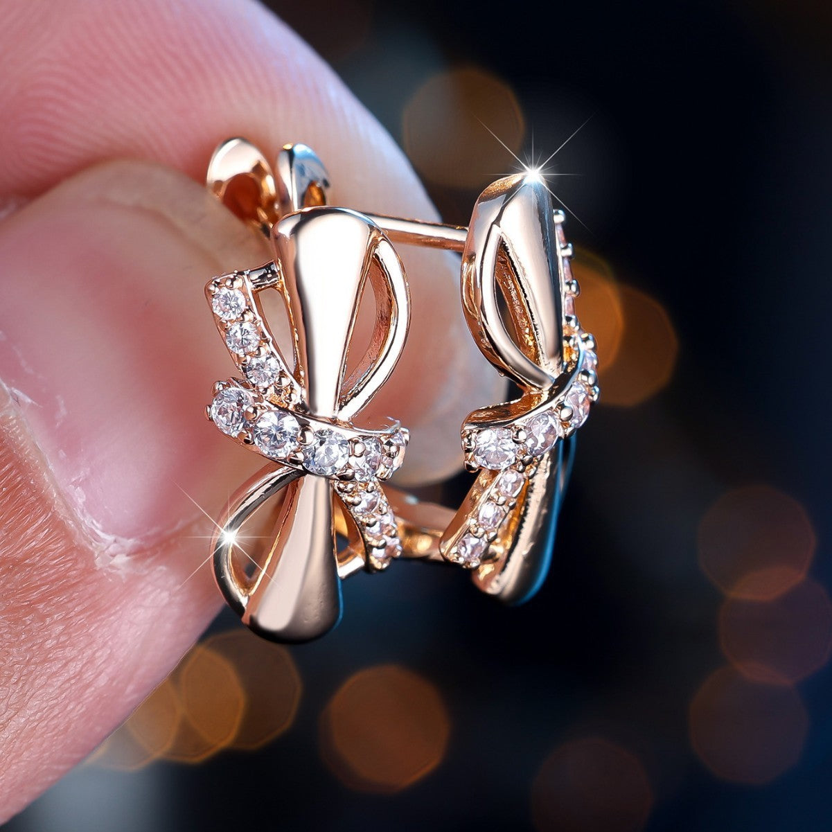 Champagne gold-plated copper clip-on earrings adorned with white diamonds