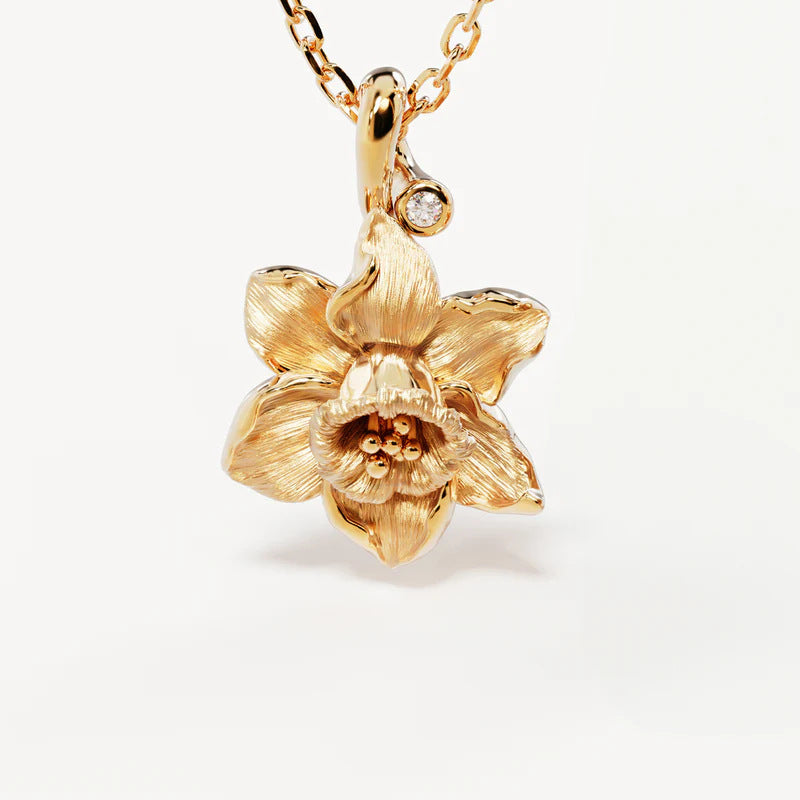 Creative stainless steel pendant necklace for women, December flower pattern, ideal for all occasions