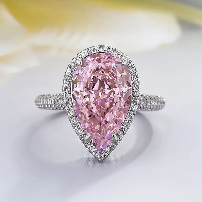 Women's ring with inlaid zircons and trendy personality