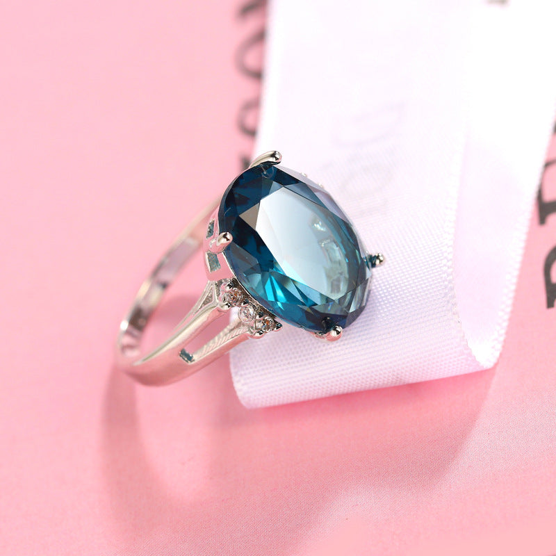 Geometric Design and Retro Style Unisex Blue Black Zircon Decorative Ring