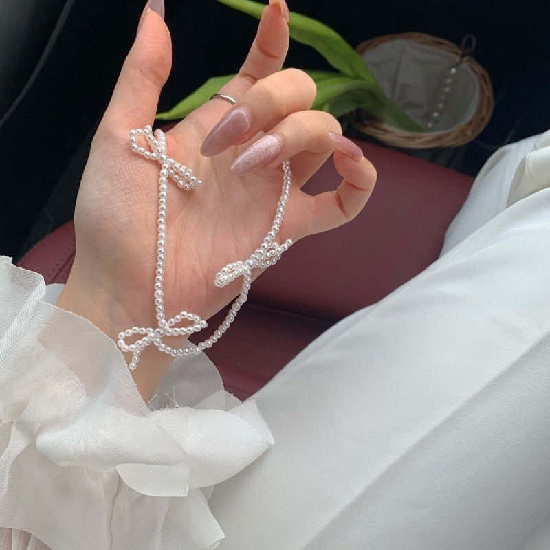 Simple Design Women's Clavicle Necklace with Sweet Knot and Beads