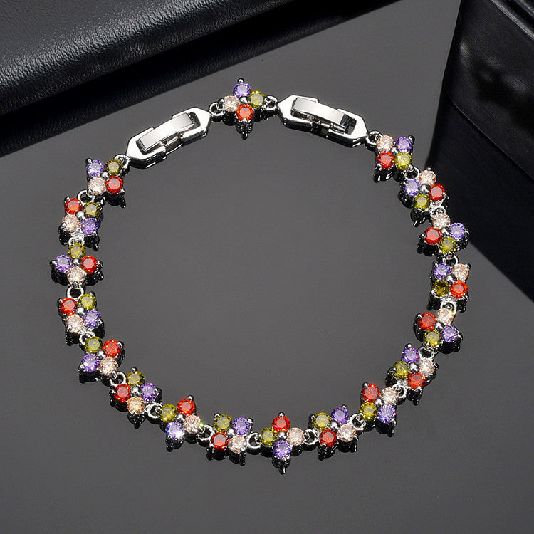 Bracelet délicat orné de petites fleurs serties de zircons associant élégance - NovaShop NovaShop White Bigbuy