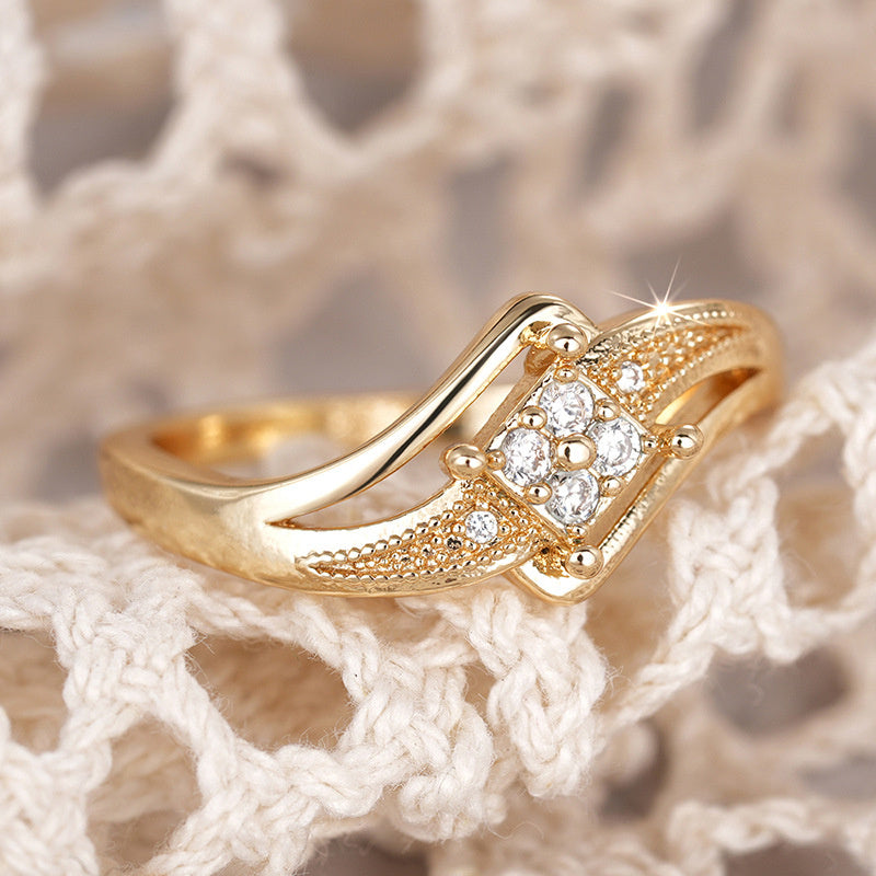 Women's Copper Ring with Inlaid Zircon and Geometric Design