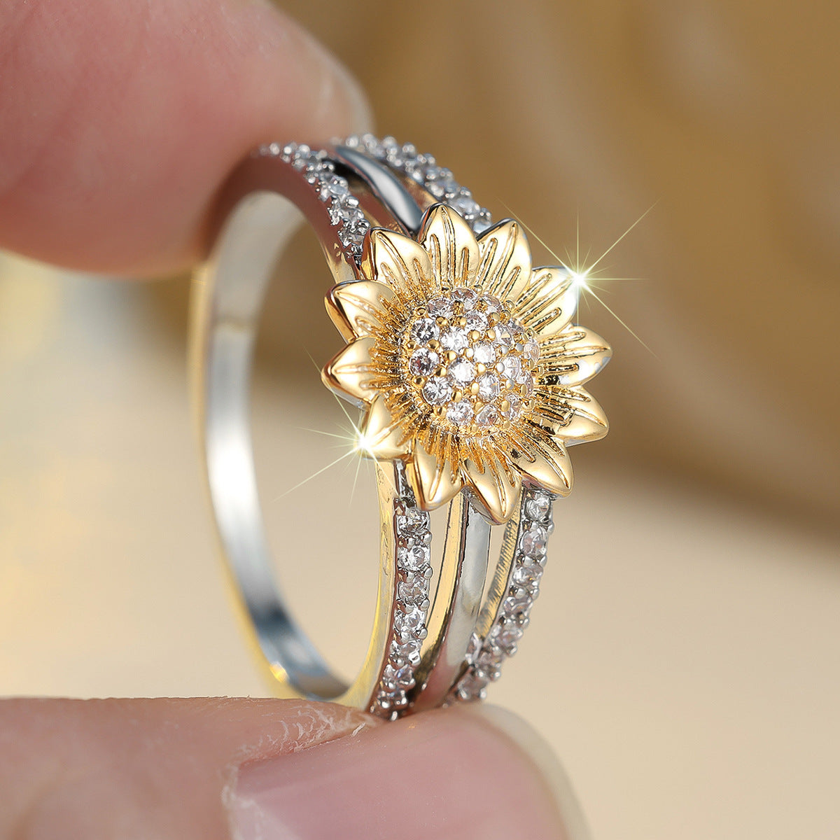 Diamond Sunflower Fashion Ring