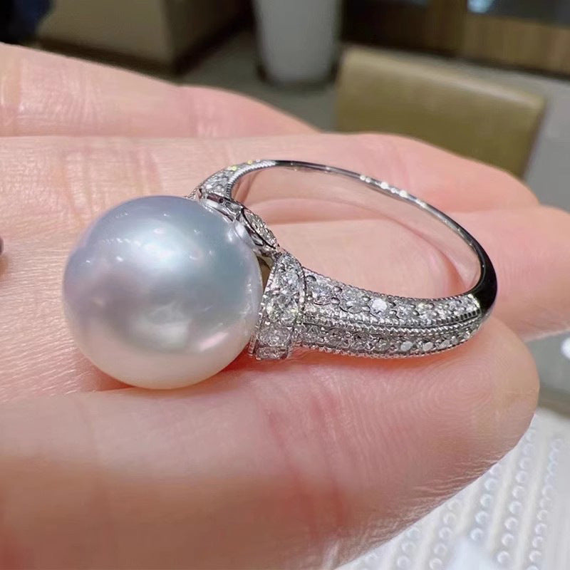 Popular Pearl Light Luxury Ring for Women