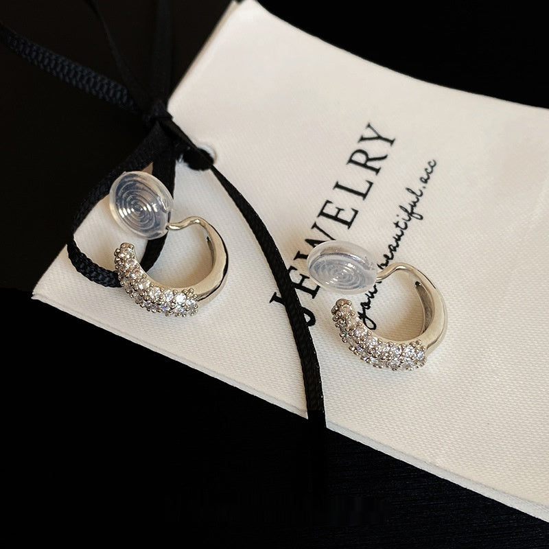 Simple mosquito repellent clip-on earrings for women with zircons