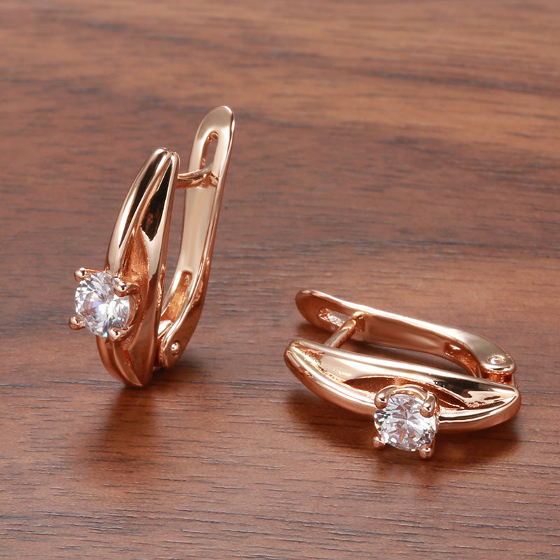 Simple and graceful rose gold earrings, fashion style