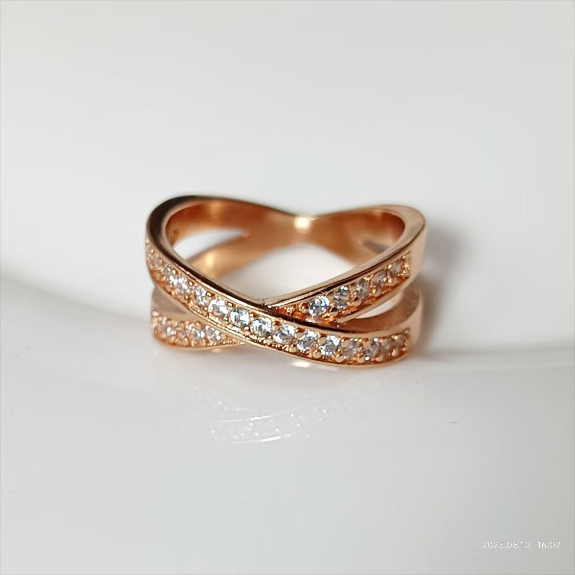 European and American metal ring with micro-inlaid zircons