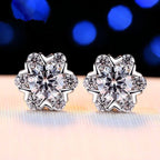 Six-prong heart-shaped earrings inlaid with zircons