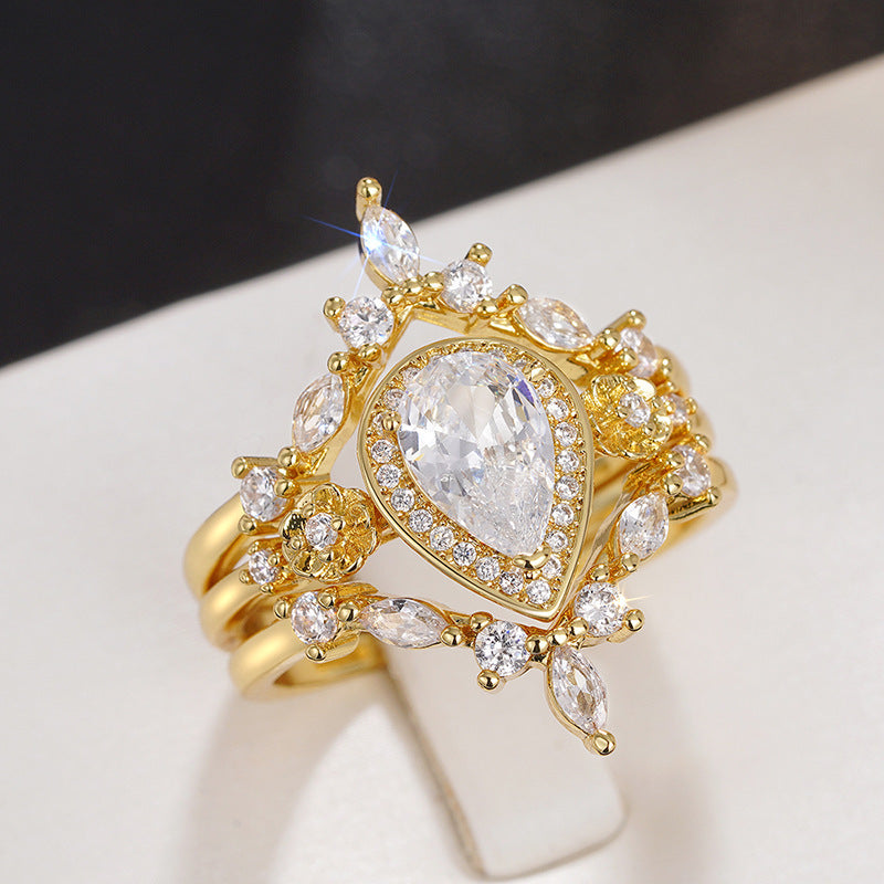 Luxury lightweight teardrop ring with zircon for women