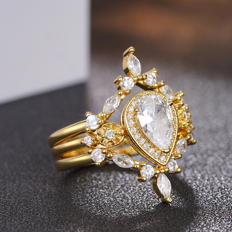 Luxury lightweight teardrop ring with zircon for women