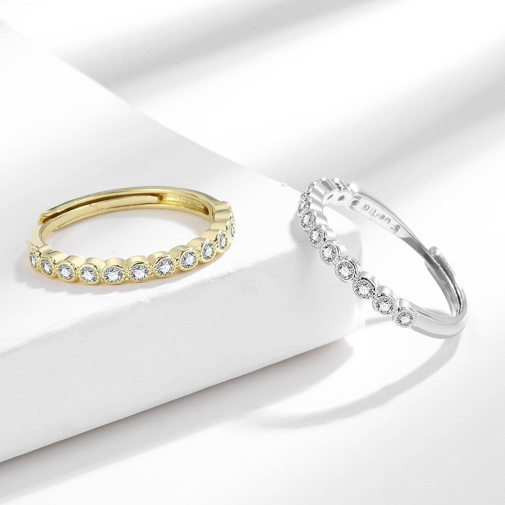 Simple elegant women's ring with diamond and light luxury finish